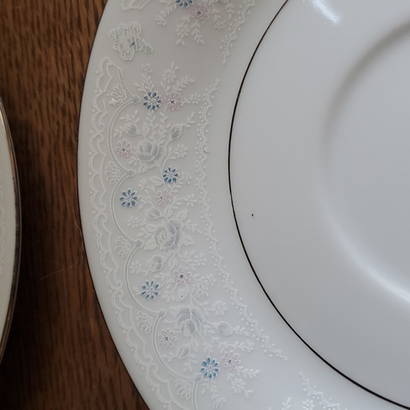 Liling Brocade Blue and Pink Set of 5 Tea Cups and 6 Saucers - Picture 5 of 16